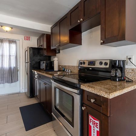 Cozy Private Apts In Hollywood By Hard Rock Casino! المظهر الخارجي الصورة
