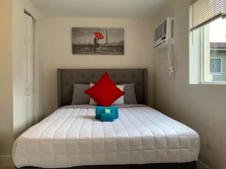 Cozy Private Apts In Hollywood By Hard Rock Casino! المظهر الخارجي الصورة